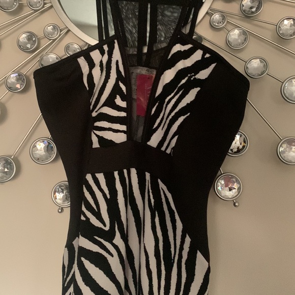 Zebra print, mesh top, mini Dress from Agaci. Size L - Picture 5 of 7